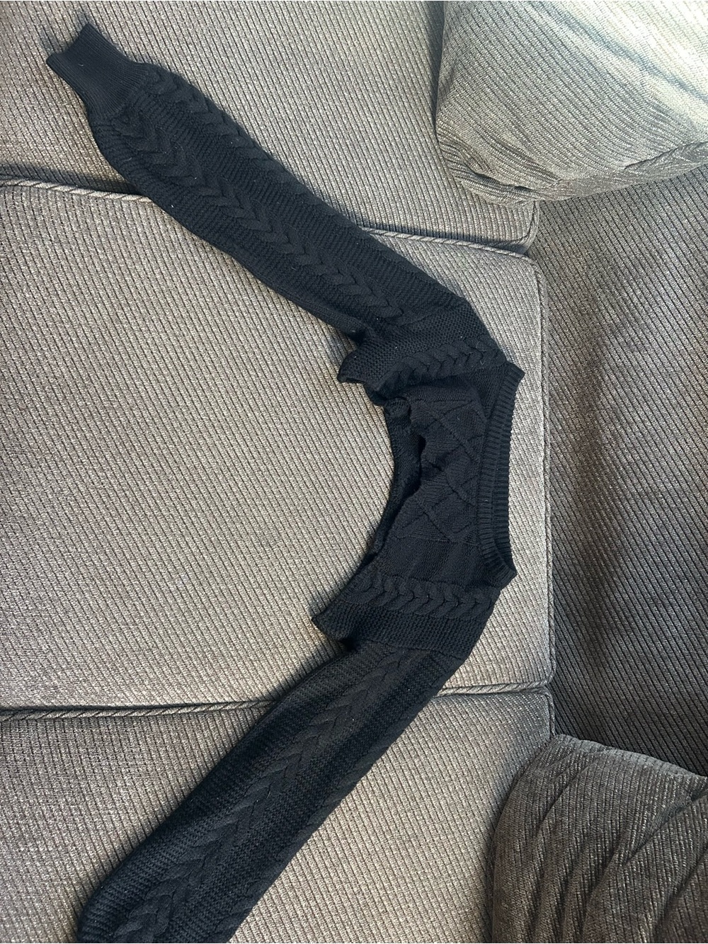 Women's Black Cable-Knit Cropped Shrug
